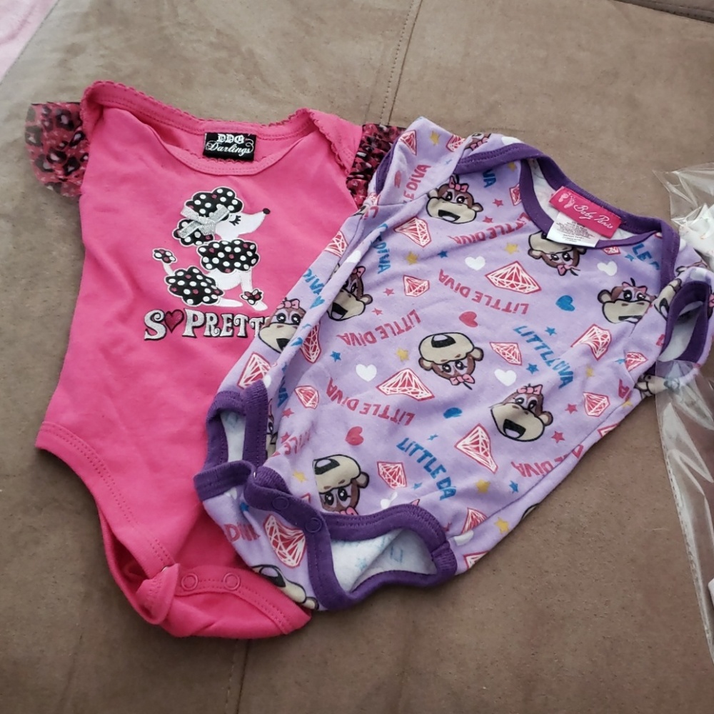 2 cute onesies